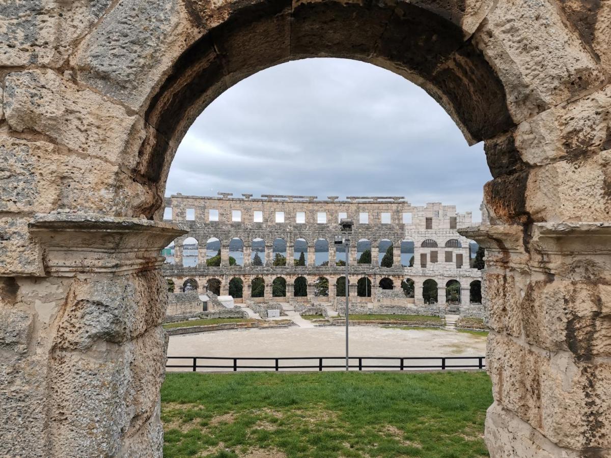 Apartment Andreas - Amphitheater - Pula Extérieur photo