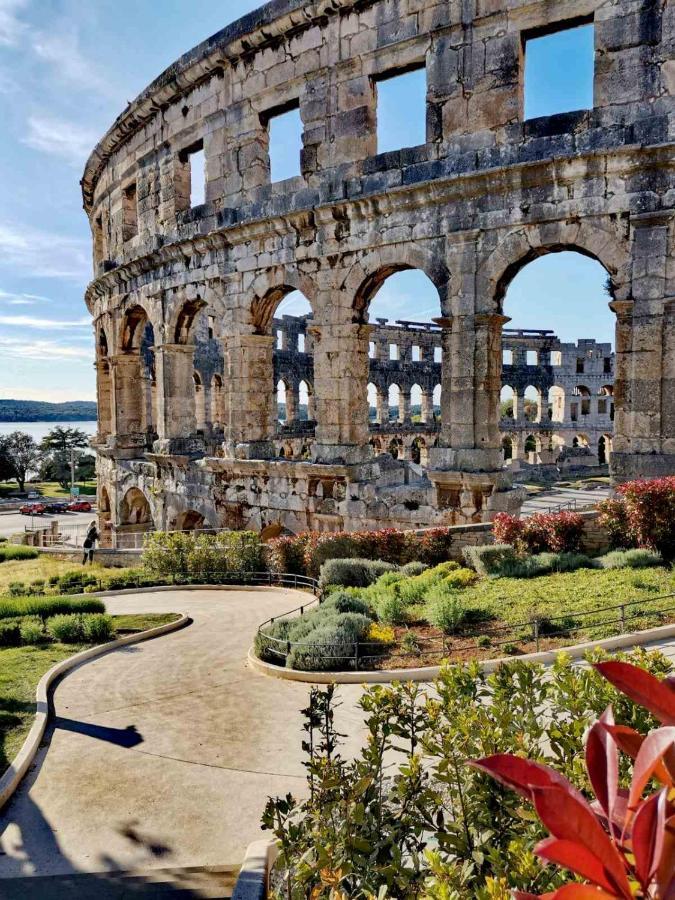 Apartment Andreas - Amphitheater - Pula Extérieur photo